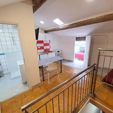 Agathois-3 Apartament *
