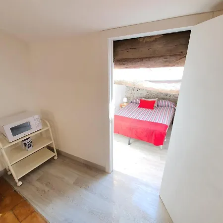 Agathois-3 Apartament *